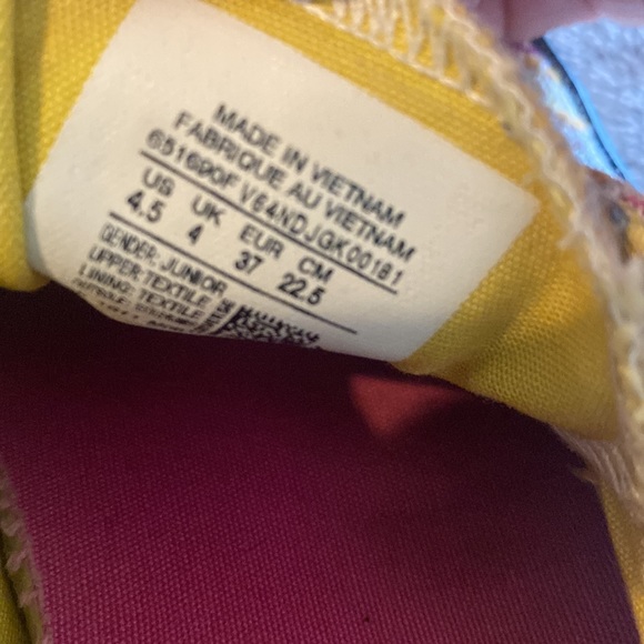 Converse - Picture 6 of 6